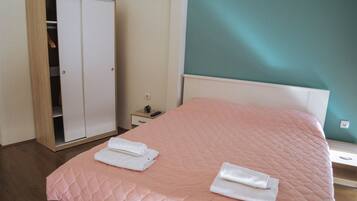 Apartament Comfort | 1 dormitori, espai de treball apte per a portàtils i cortines opaques