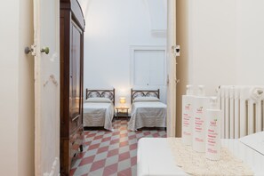 2 camere, ferro/asse da stiro, Wi-Fi gratuito, lenzuola