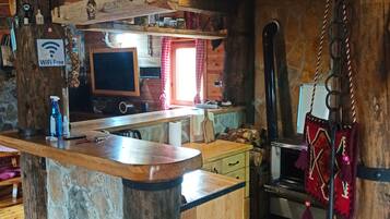 舒適獨棟房屋 | 私人廚房 | 大型冰箱、烤箱、爐台、電熱水壺