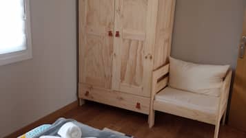 2 makuuhuonetta, äänieristys, silitysrauta/-lauta, ilmainen Wi-Fi