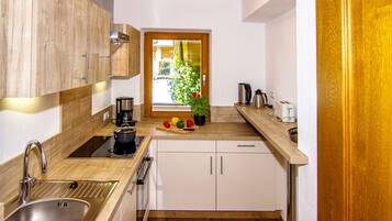 Kühlschrank, Herdplatte, Geschirrspüler