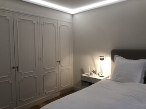 1 camera, ferro/asse da stiro, Wi-Fi, lenzuola