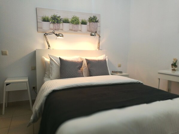 1 bedroom, soundproofing, iron/ironing board, WiFi