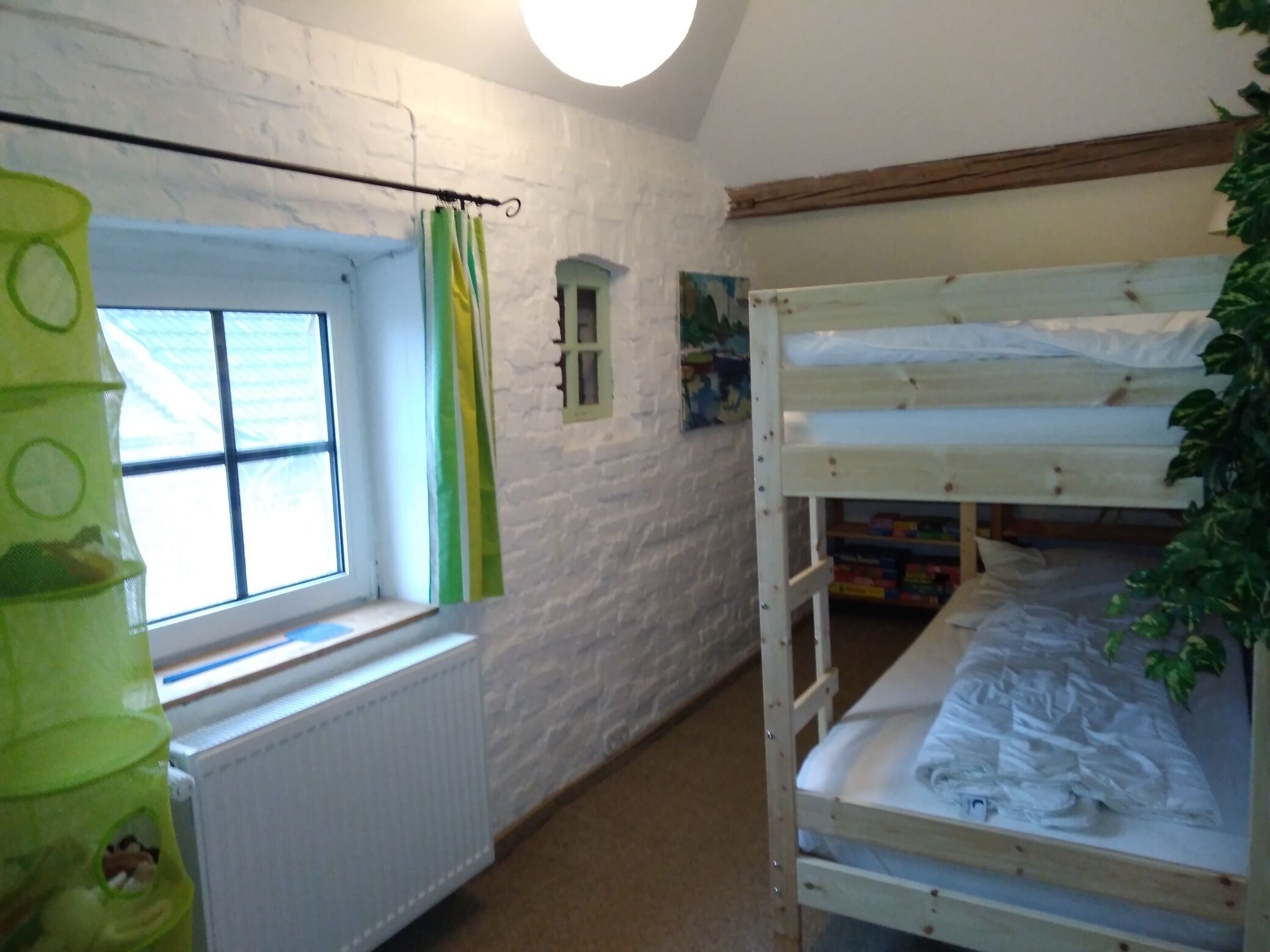 4 Schlafzimmer, Schreibtisch, Bügeleisen/Bügelbrett, Bettwäsche