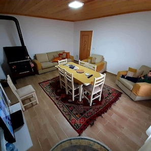 Lobby - Vila Disha (Shëngjergj)