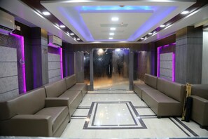 Lobby - Hotel Nandini (Baharampur)