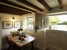 Cottage | Shared kitchen | Espresso maker, electric kettle