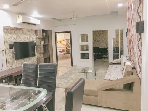 Luxury Penthouse Apartment with Private Terrace