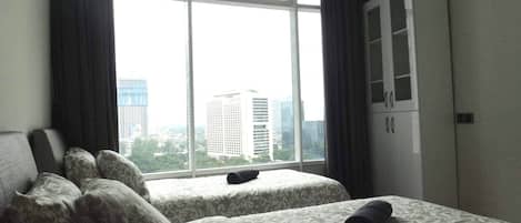 3 bedrooms, iron/ironing board, WiFi