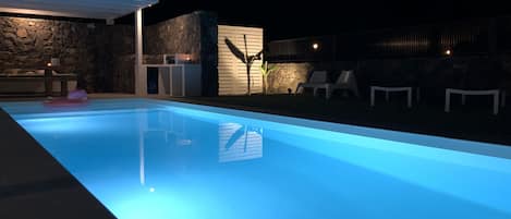 Een verwarmd zwembad