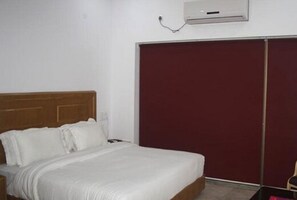 Room - Hotel Rockwood (Paonta Sahib)