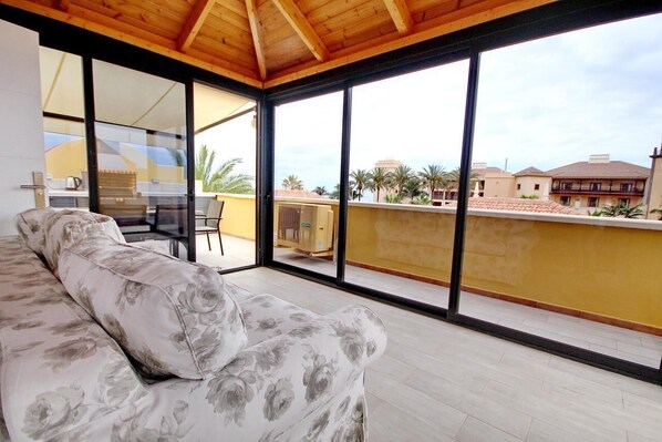 Interior - Apartaments 2 levels, 3 bedrooms, 6 peoples, El Duque, Costa Adeje, Teneriffe. (Costa Adeje)