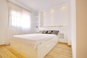 3 bedrooms, WiFi - Apartaments 2 levels, 3 bedrooms, 6 peoples, El Duque, Costa Adeje, Teneriffe. (Costa Adeje)