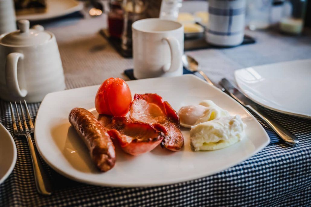 free daily cooked-to-order breakfast