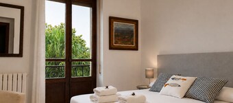 Manoir de style propre, avec grand jardin et piscine privée.