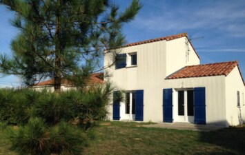 Côté jardin clos.