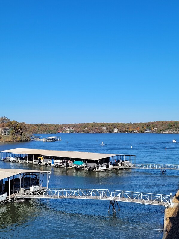 Marina - LAKEFRONT End Unit Condo at 3 Seasons @ 21MM (Osage Beach)