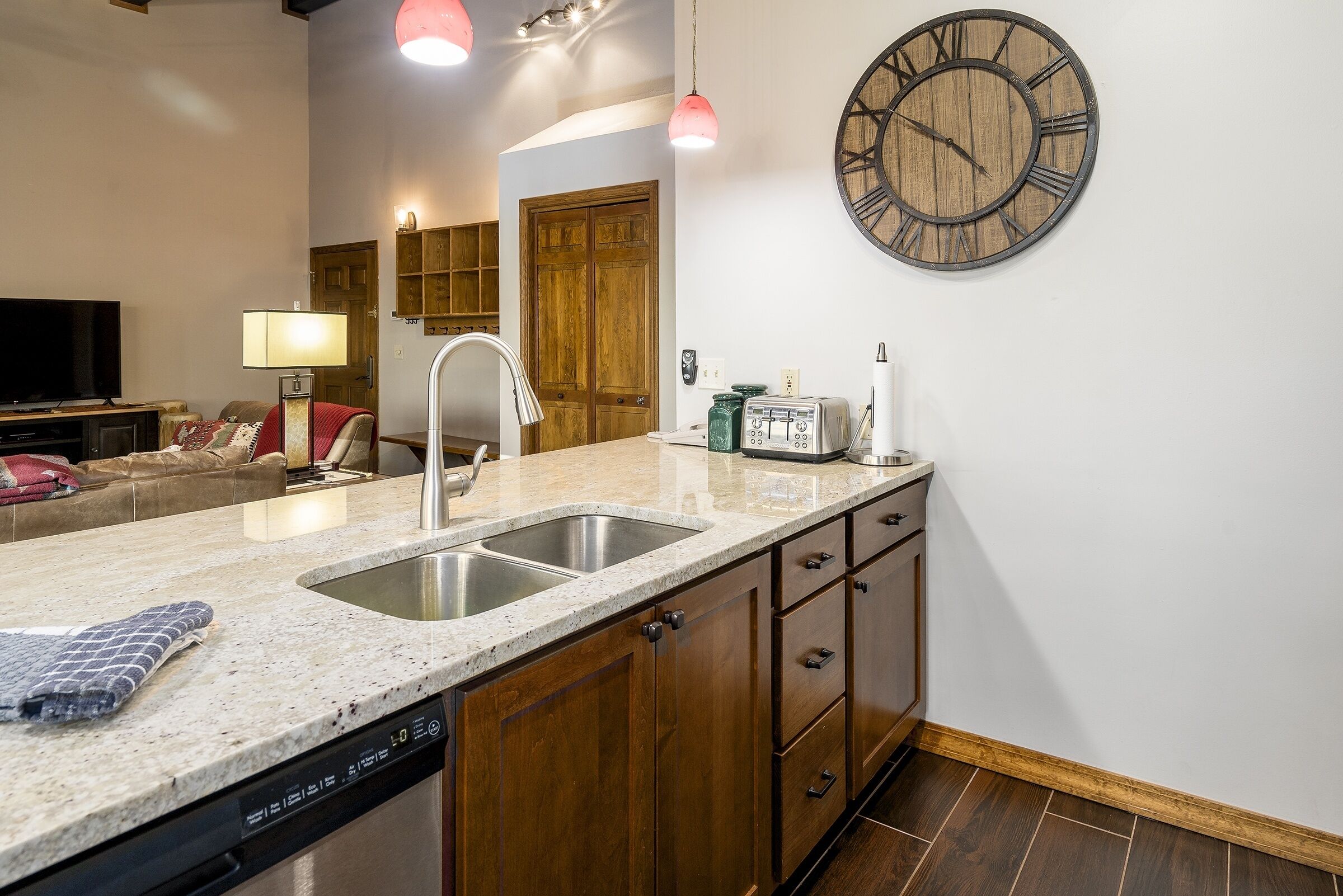 Townhouse, 4 kamar tidur | Dapur pribadi | Lemari es, microwave, oven, dan mesin pencuci piring