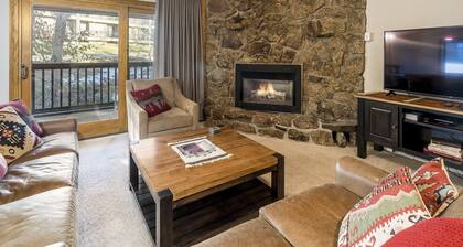 Phoenix 108 4 Bedroom Townhouse by RedAwning