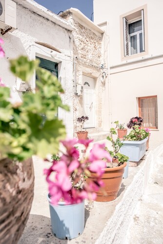 DAS STEINHAUS VON IAKOVOS IN DER NÄHE VON BALOS, ELAFONISI