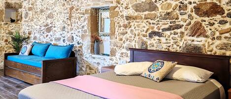 Iron/ironing board, free WiFi, bed sheets