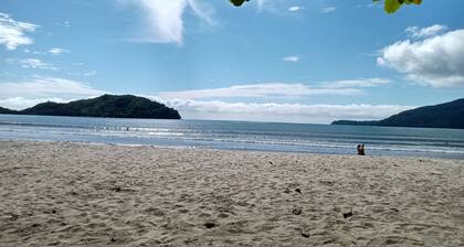Ubatuba - apartment close to the beach (250 meters from Perequê-Açu)