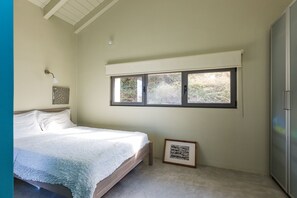 3 Schlafzimmer, Zimmersafe, Schreibtisch, Bügeleisen/Bügelbrett