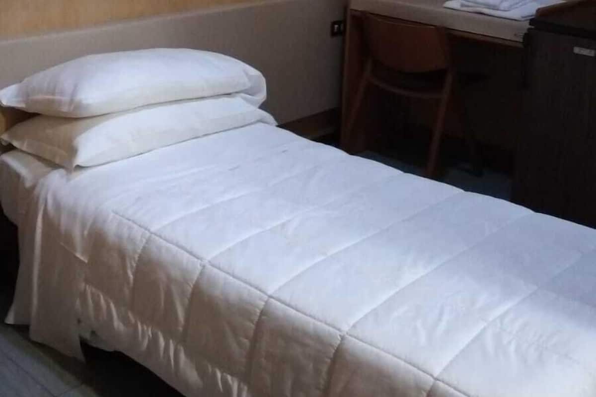 Blackout curtains, free WiFi, bed sheets