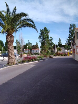 Property grounds - 4 * mobile home near the beach (Vic la gardiole)