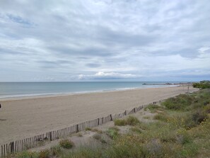 On the beach - 4 * mobile home near the beach (Vic la gardiole)