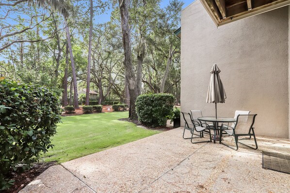 Property grounds - Stoney Creek 295- 2 Bedroom 2 1/2 bath condo (Hilton Head Island)