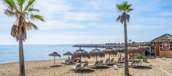 Awesome home in Marbella with WiFi