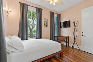 أغطية فراش متميزة وأسرّة بطبقة علوية مريحة وبديكورات فريدة لكل غرفة