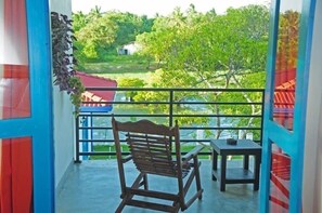 Individually decorated, individually furnished, blackout drapes - Seth Villa By Magampura Resorts (Kahandamodara)