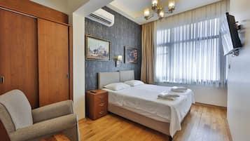 Standard Double Room | Minibar, laptop workspace, blackout curtains, soundproofing