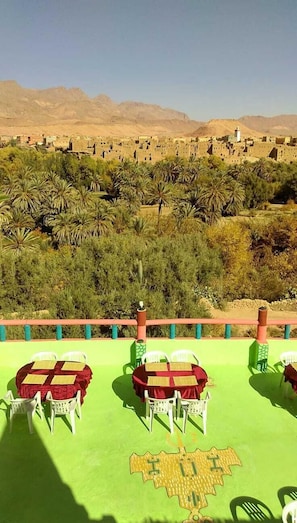Free daily continental breakfast  - Kasbah Omari Panoramique (Tinghir)