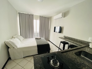 Cortinas blackout, tabla de planchar con plancha y wifi gratis