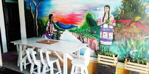 Daily cooked-to-order breakfast (MXN 80 per person)