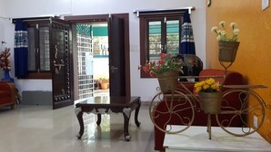 Unclassified image, 4 of 10, button - HOTEL R N CASTLE A Luxurious Palace (Bhubaneshwar)