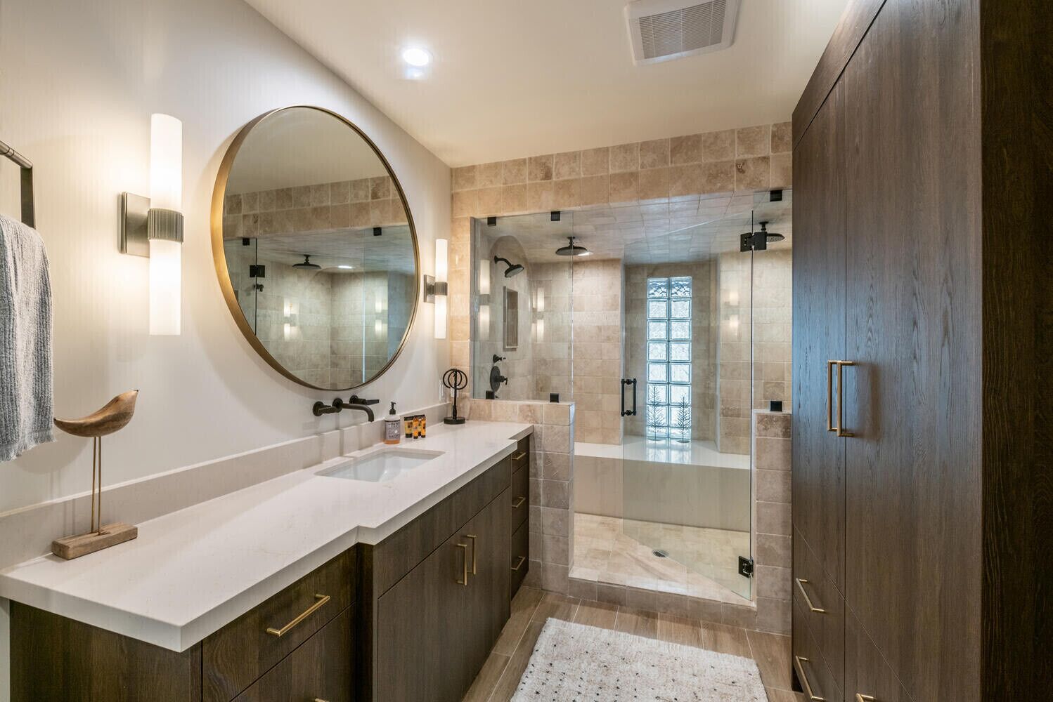 Rainfall showerhead, hair dryer, towels, soap