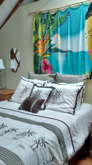 Free WiFi, bed sheets