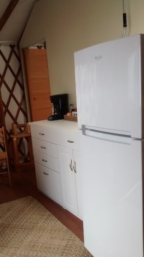 Fridge, microwave, coffee/tea maker, toaster