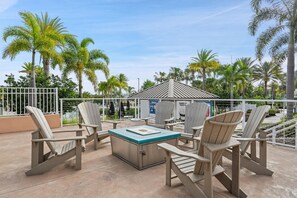 Terrace/patio - Solara Resort 5 Bedroom Private Pool Townhome (Kissimmee)