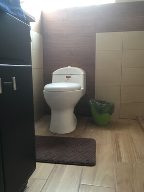 Towels, soap, shampoo, toilet paper