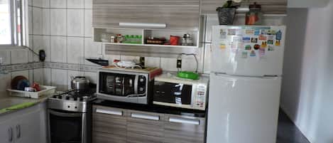 Microwave, oven, blender