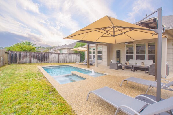 Outdoor pool, a heated pool