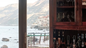 Unclassified image, 4 of 54, button - Il Casato Deluxe Rooms (Scilla)