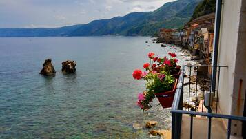 Camera Deluxe, balcone, vista mare | Vista spiaggia/mare