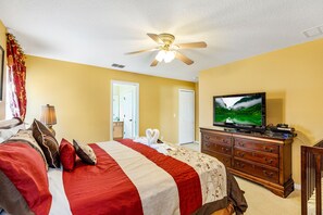 6 bedrooms, in-room safe, iron/ironing board, WiFi