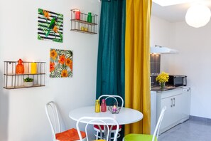 Dining - Quiet house 500m from the sea near La Baule for families 1 to 4 people (Saint-Nazaire)